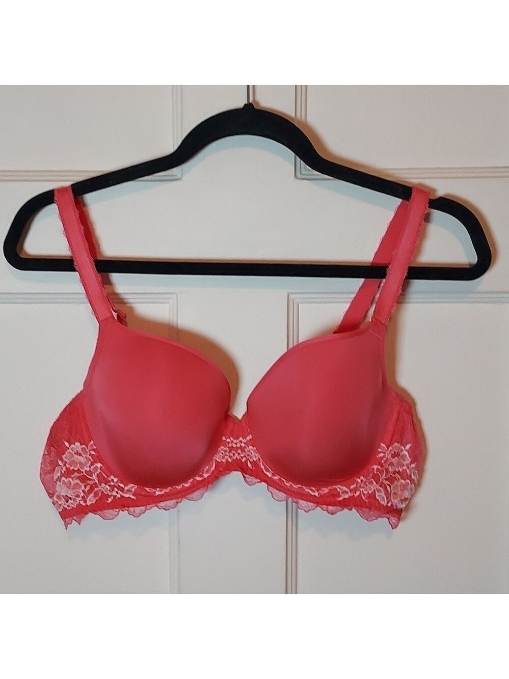 Wacoal Embrace Lace Contour Bra in Pink/Cream 38B